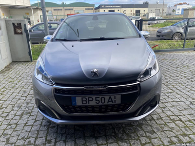 Peugeot 208 Allure 1.2