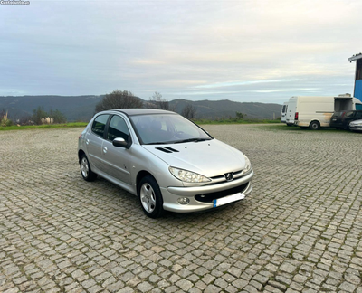 Peugeot 206 1.4 HDI completamente novo 2005