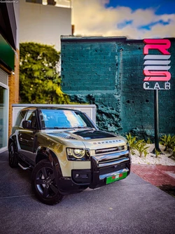 Land Rover Defender 90 D300 X-Dynamic HSE