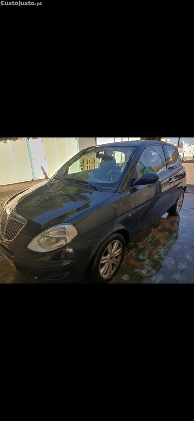 Lancia Ypsilon 1.2 2004 1500EUR