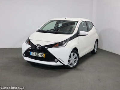 Toyota Aygo 1.0 VVT-i x-play pl