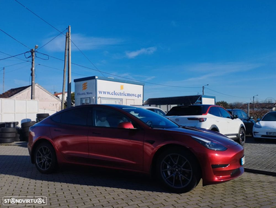 Tesla Model 3 Tração Traseira