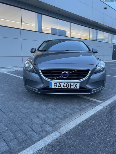 Volvo V40 Kinectic