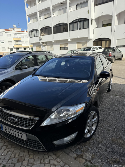 Ford Mondeo Sedan