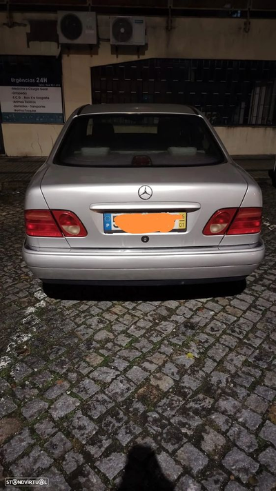 Mercedes-Benz E 200