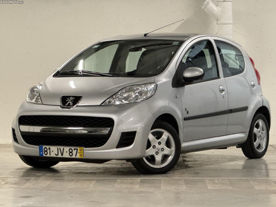 Peugeot 107 1.0 Black&Silver