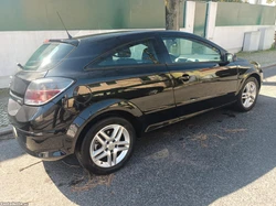 Opel Astra Gtc / 1 Dono