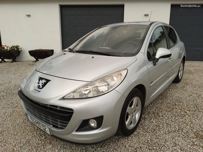 Peugeot 207 1.4 Hdi