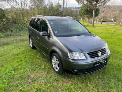 VW Touran 1.9 TDi Highline 7L