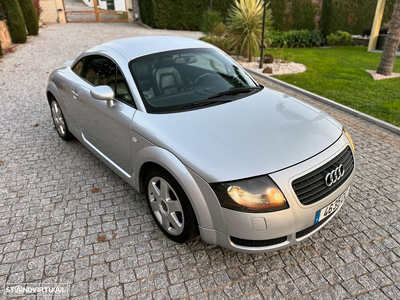 Audi TT Coupé 1.8 T S-line