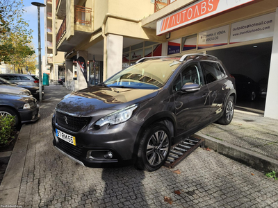 Peugeot 2008 1.2 PureTech Allure