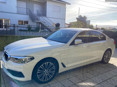 BMW 530 E Hibrido TOP Impecável Muitos Extras