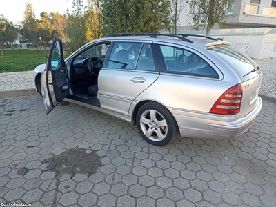 Mercedes-Benz C 220 2.2Diesel(mecanica Impecável)Àutomático!