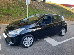 Peugeot 208 1.6 Hdi 92cv Revisão Feita