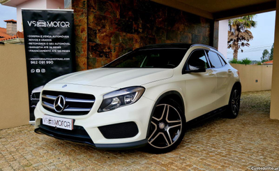 Mercedes-Benz GLA 200 AMG (teto panorâmico/full extras)