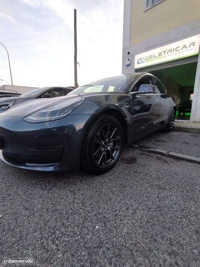 Tesla Model 3 Long Range AWD Dual Motor