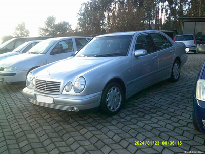 Mercedes-Benz E 220 Cdi