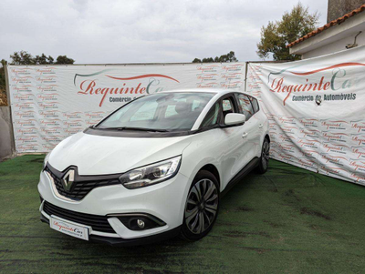 Renault Grand Scenic Outro