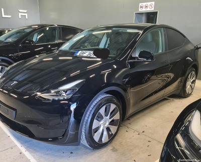 Tesla Model Y Rwd