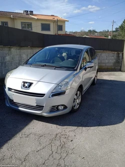 Peugeot 5008 2010