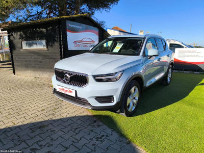 Volvo XC40 Momentum