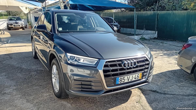 Audi Q5 2.0 TDI 150CV DESIGN