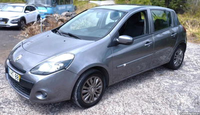 Renault Clio III 1.2 CONFORT 16V 75 CV