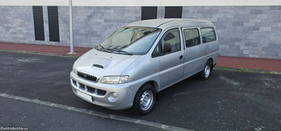 Hyundai H-1 2.5 turbo 6 lugares Possível credito