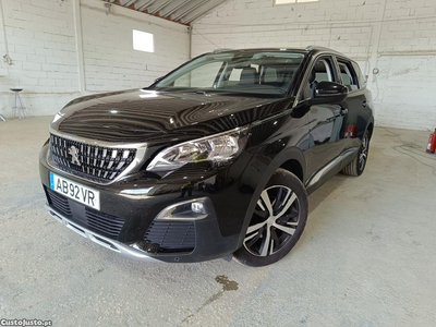 Peugeot 5008 Allure EAT8