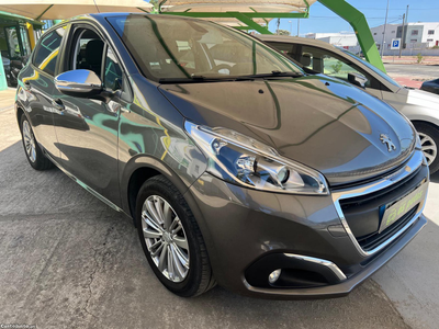 Peugeot 208 1.2 PureTech Style