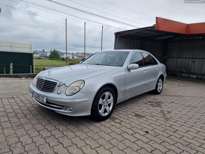 Mercedes-Benz E 220 CDI