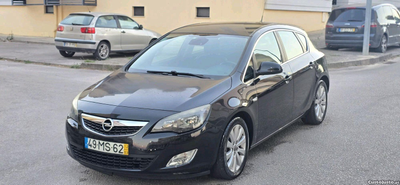 Opel Astra 1.7 CDTI 125cv Cosmos