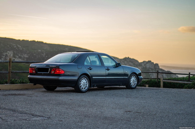 Mercedes-Benz E 300 300TD W210 OM606