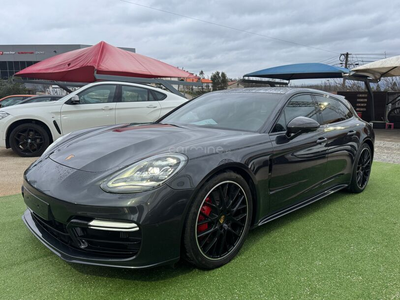 Porsche Panamera 4 Platinum Edition com PDLS