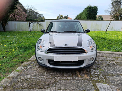 MINI Clubman 1.6d 2014 (BMW)