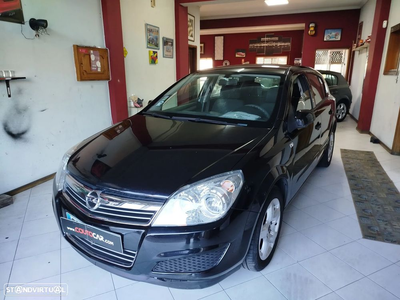 Opel Astra 1.3 CDTi Elegance