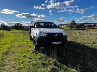 Toyota Hilux ku