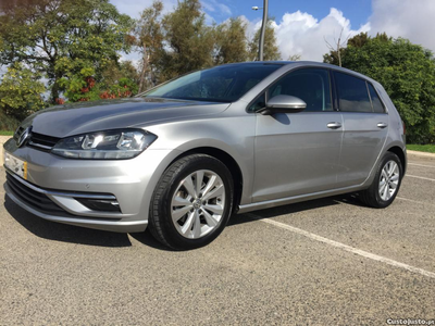 VW Golf VII 1.6 TDi DSG (automático)