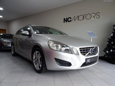 Volvo V60 D3 153CV Momentum