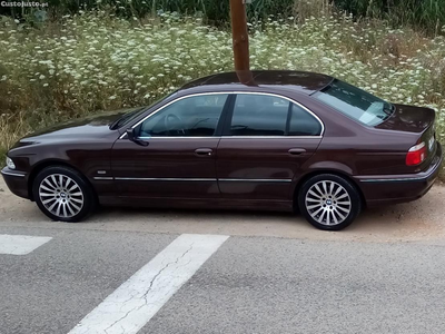 BMW 528 SERIE 5 E 39