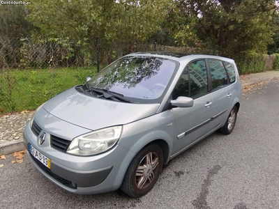 Renault Grand Scénic 1.5 DCI tecto panorâmico 6 velocidades 2004