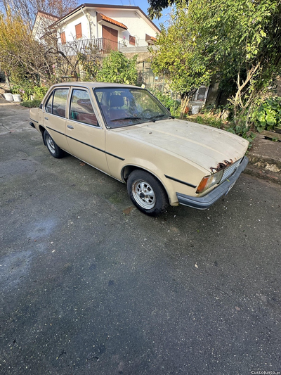 Opel Ascona 1.3 gasolina