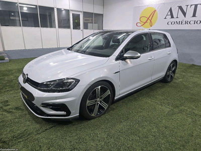 VW Golf 2.0TSI R FOUR MOTION