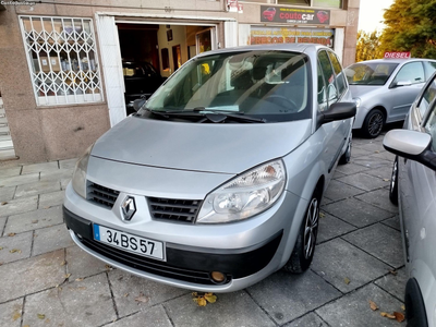 Renault Scénic 1.5 Dci      Viatura Nacional