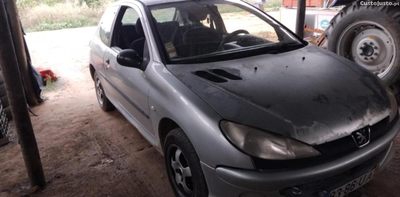 Peugeot 206 5 lugares 3 portas