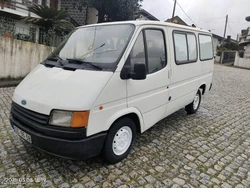 Ford Transit 2.5D 9 lugares