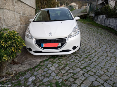 Peugeot 208 1.6