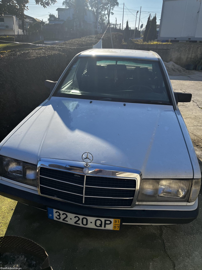 Mercedes-Benz 190 E