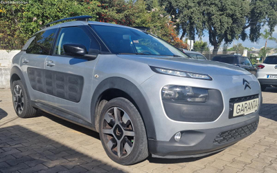 Citroën C4 Cactus 1.6 e-HDi - Caixa Automática.