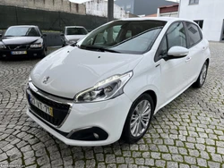 Peugeot 208 Signature